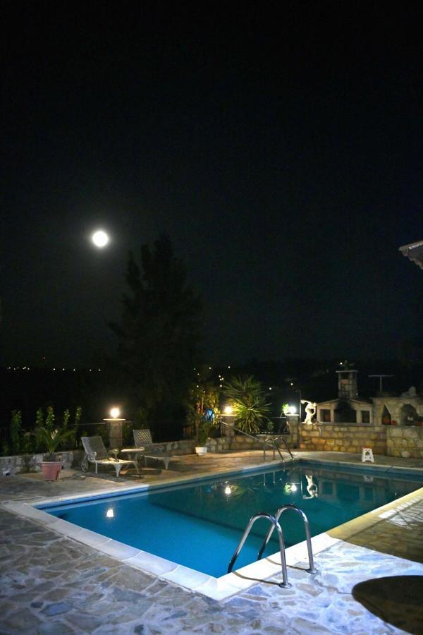 Lasa Black Rock Villa Paphos Esterno foto